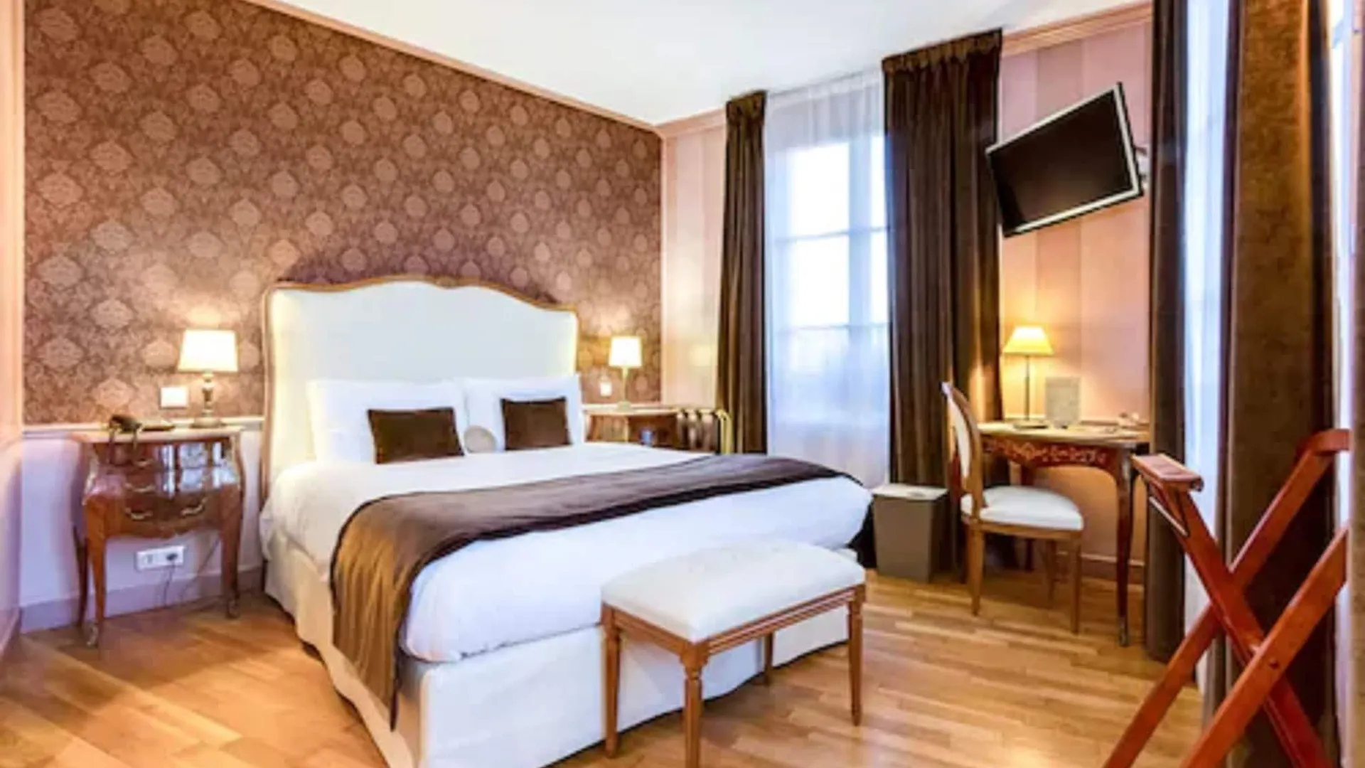 Hotel Eiffel Trocadero