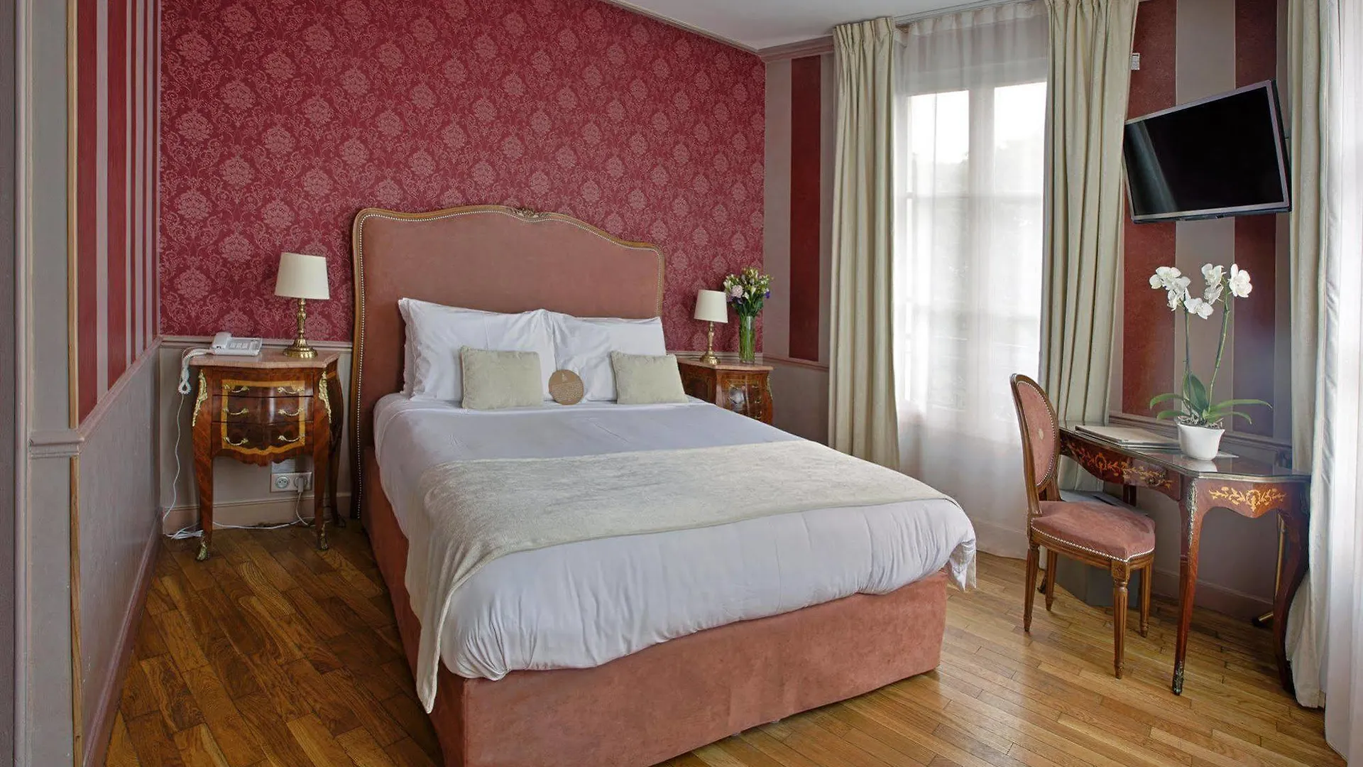 Eiffel Trocadero Hotel 4*